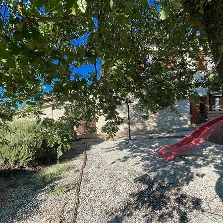 Todi By The Poolslps 10exc Pooltodi 5 Kmsrestaurant 05 Kms-both Easy Walks Petroro