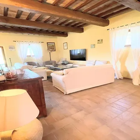 Hotel Todi By The Poolslps 10exc Pooltodi 5 Kmsrestaurant 05 Kms-both Easy Walks