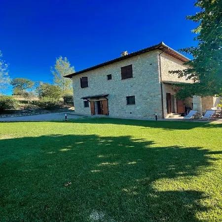 酒店 Todi By The Poolslps 10exc Pooltodi 5 Kmsrestaurant 05 Kms-both Easy Walks 4*