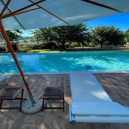 Todi By The Poolslps 10exc Pooltodi 5 Kmsrestaurant 05 Kms-both Easy Walks 酒店